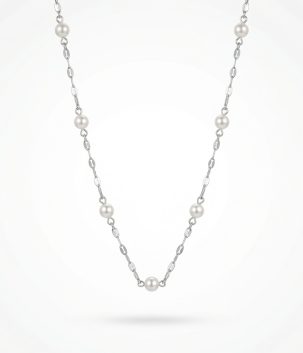 925 sterling silver necklace with pearls featuring delicate chain and evenly spaced pearl accents on white background